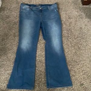 Torrid Luxe Bootcut Jeans - 18R - Medium Wash